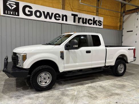 Used 2019 Ford F250 XL w/ XL Value Package AWD/4WD image 4