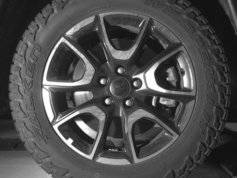 Used 2025 Jeep Compass Trailhawk image 13