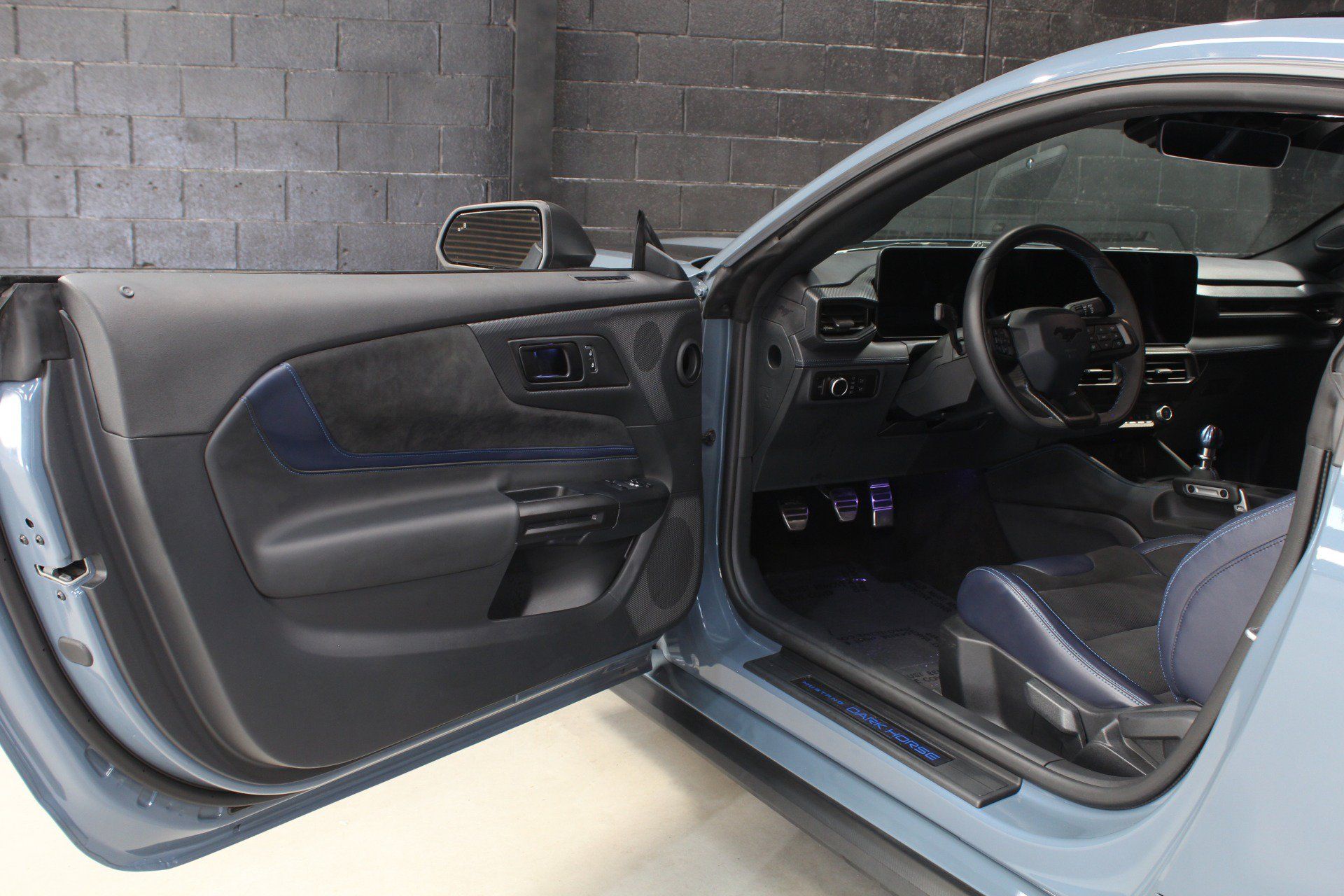 Used 2025 Ford Mustang Dark Horse RWD image 41