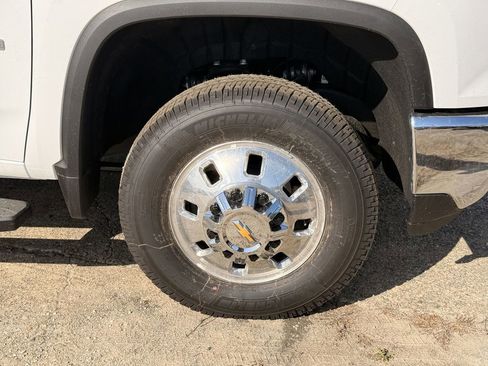 New 2026 Chevrolet Silverado 3500 LT w/ All Star Edition AWD/4WD image 12