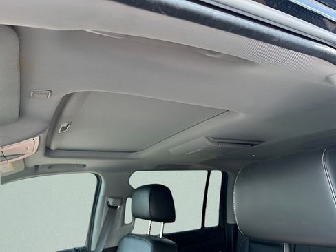 Used 2015 GMC Yukon XL SLT AWD/4WD image 9