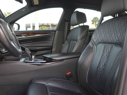 Used 2018 BMW 540i image 11