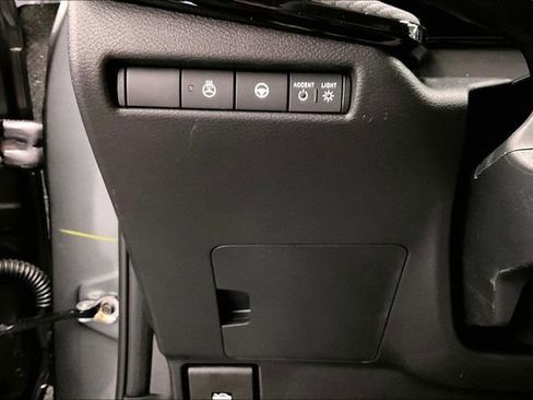 New 2026 Nissan Kicks SR w/ SR Premium Package AWD/4WD image 27