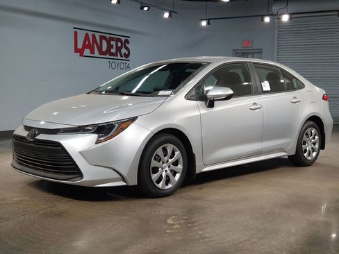 New 2026 Toyota Corolla LE image 3