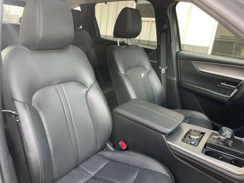 Used 2025 MAZDA CX-70 3.3 Turbo w/ Preferred Package image 37