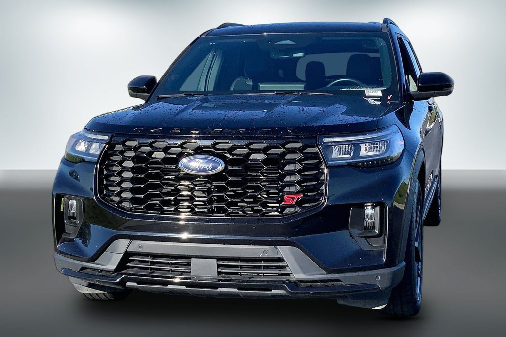 Used 2025 Ford Explorer ST AWD/4WD image 7