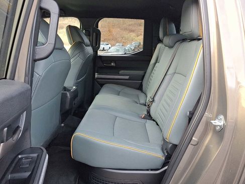 Used 2025 Toyota Tacoma 4x4 Double Cab Hybrid image 10