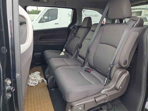 Used 2018 Honda Odyssey EX image 7