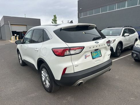 Used 2020 Ford Escape SE image 12