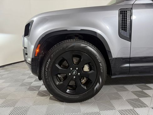 Used 2023 Land Rover Defender 110 X-Dynamic SE AWD/4WD image 12