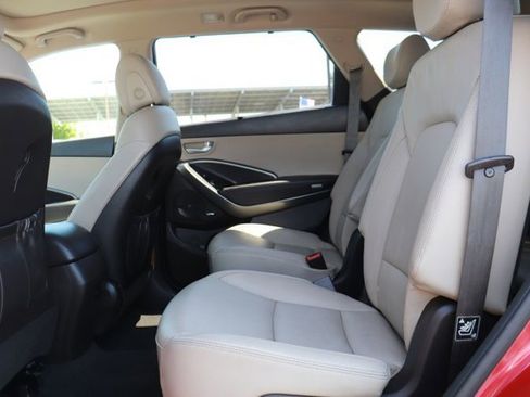 Used 2016 Hyundai Santa Fe Limited w/ Option Group 04 FWD image 14