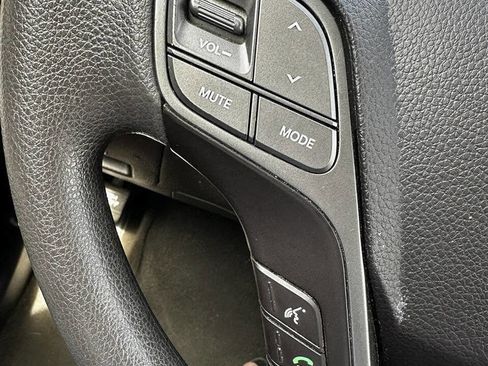 Used 2017 Hyundai Santa Fe Sport FWD image 21