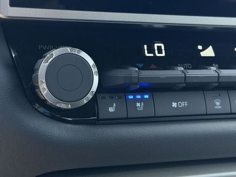 New 2026 Toyota Tundra Platinum AWD/4WD image 21