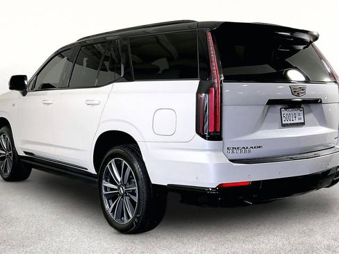 Used 2025 Cadillac Escalade Sport w/ Touring Package AWD/4WD image 15