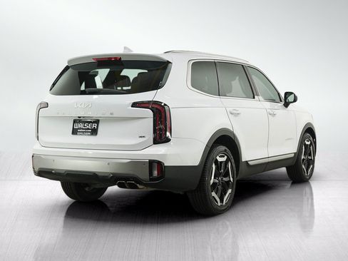 Used 2023 Kia Telluride EX w/ EX Captain's Chair Package AWD/4WD image 5