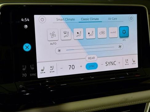 New 2026 Volkswagen Atlas SE image 9