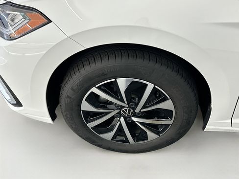 Used 2025 Volkswagen Jetta S image 11