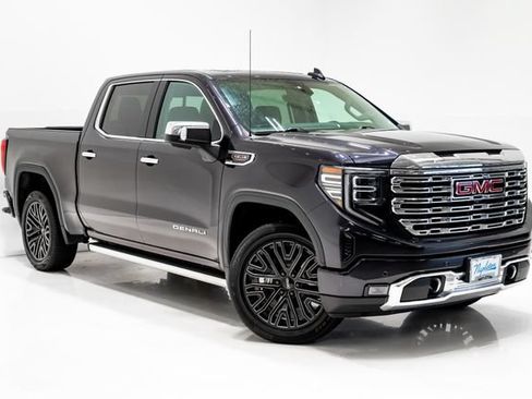 Used 2023 GMC Sierra 1500 Denali w/ Denali Reserve Package AWD/4WD image 7