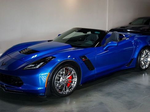Used 2015 Chevrolet Corvette Z06 w/ 3LZ Preferred Equipment Group RWD image 55