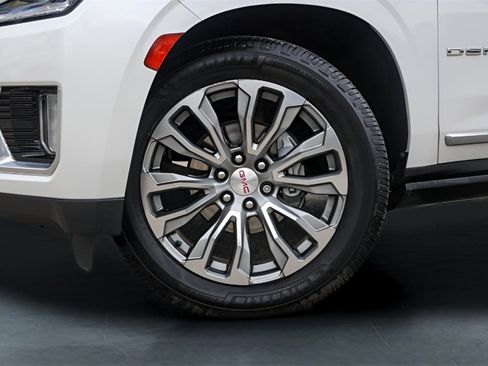 Used 2021 GMC Yukon Denali image 4