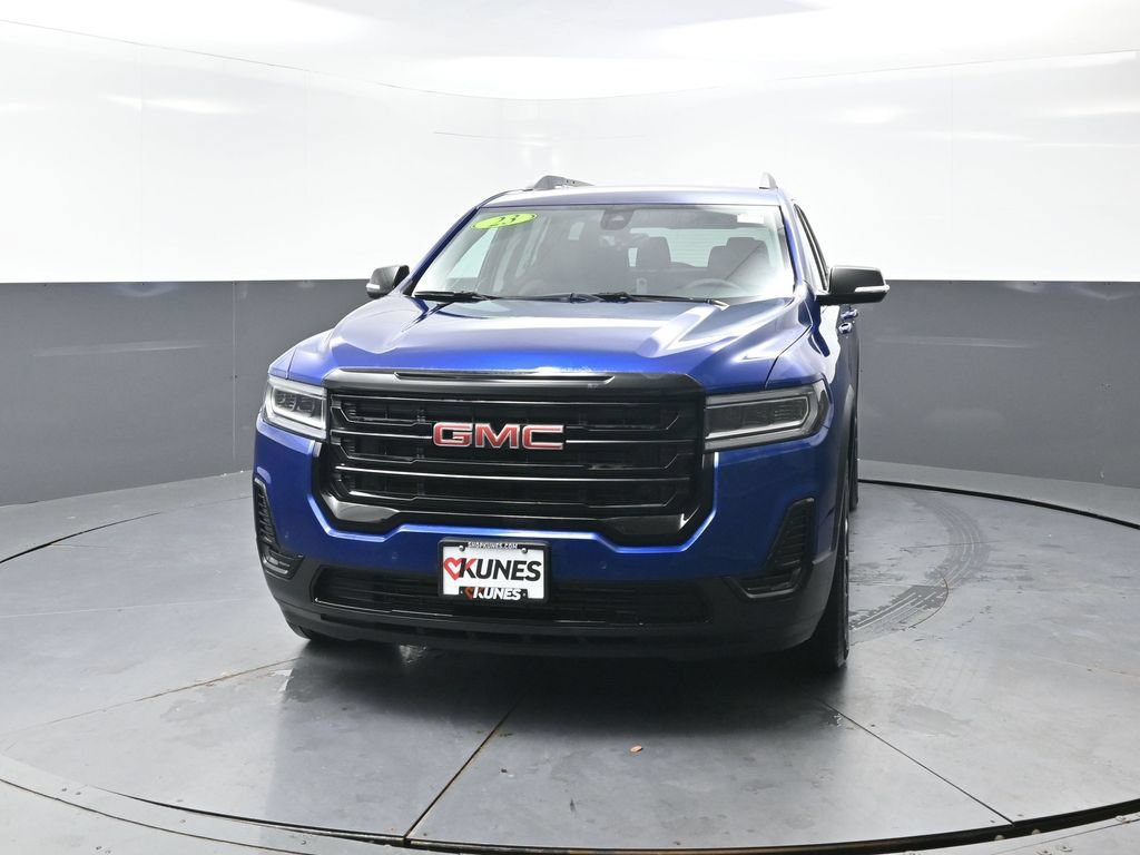 Used 2023 GMC Acadia SLE w/ Driver Convenience Package FWD image 8