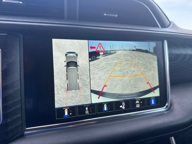 Used 2022 GMC Yukon Denali RWD image 19