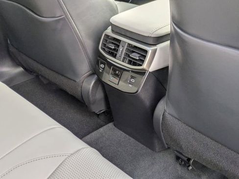 Used 2023 Lexus RX 350 image 33