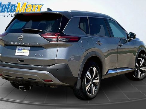 Used 2022 Nissan Rogue SL AWD/4WD image 9