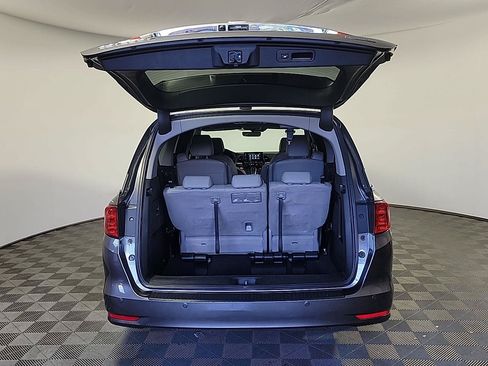 Certified 2018 Honda Odyssey Touring image 6