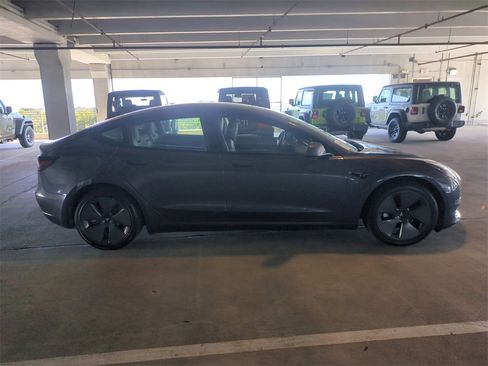 Used 2022 Tesla Model 3 Long Range image 4