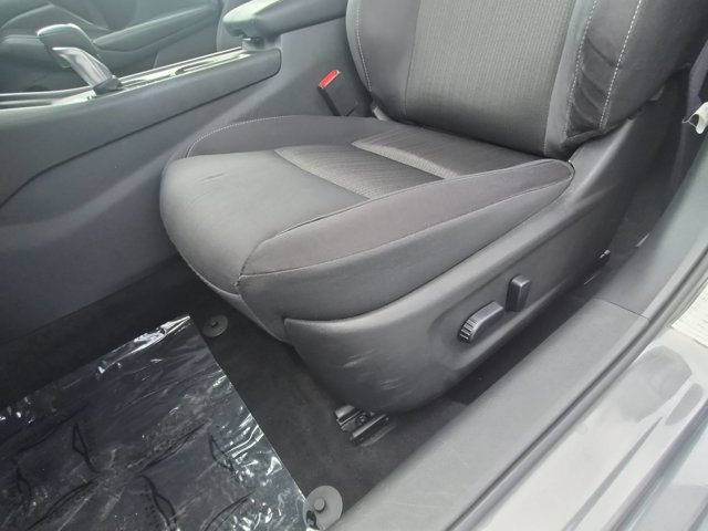 Used 2025 Nissan Altima 2.5 SV FWD image 14