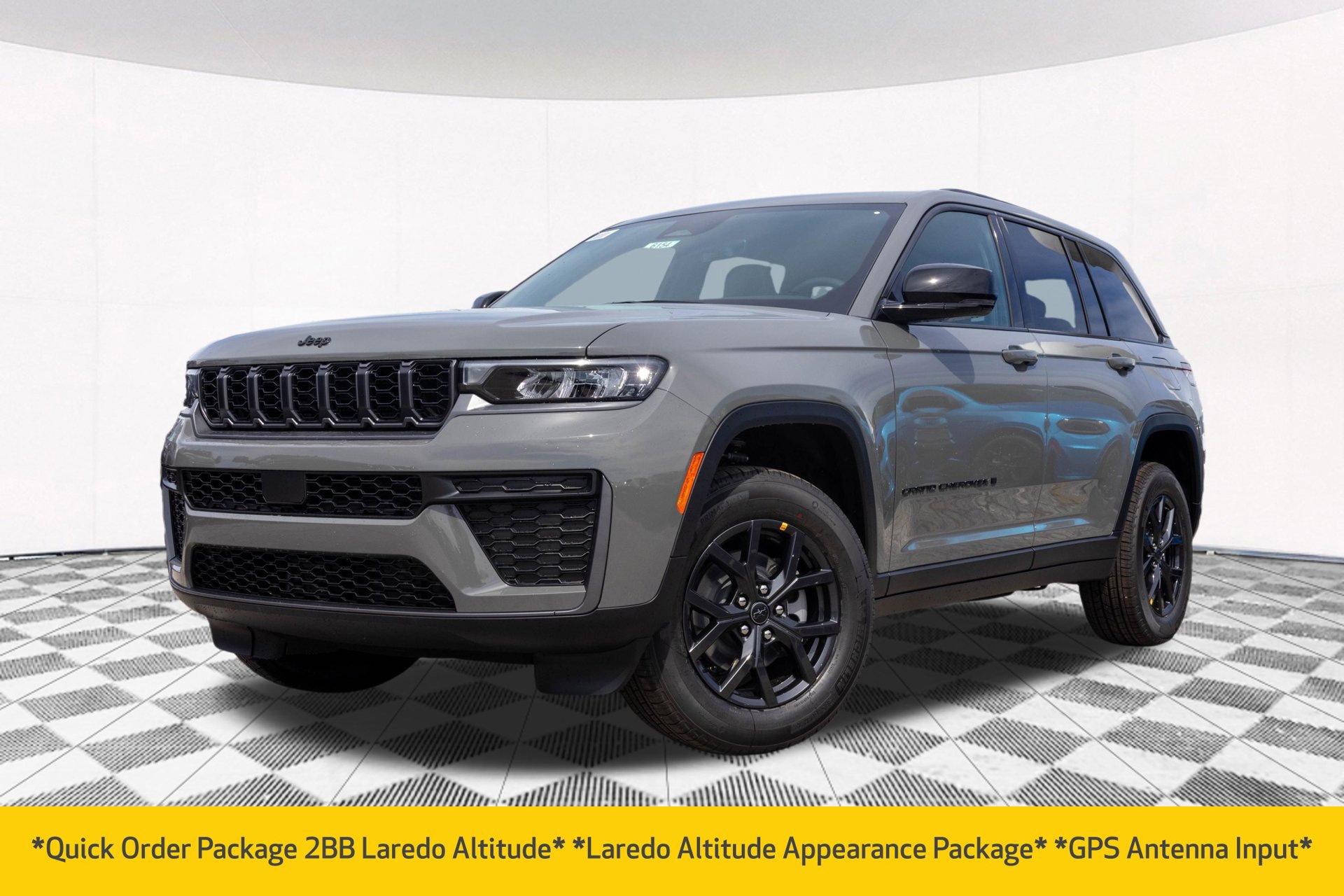 New 2027 Jeep Grand Cherokee Altitude AWD/4WD image 2