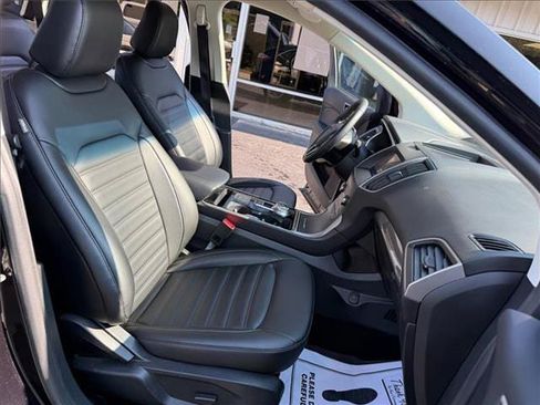 Used 2020 Ford Edge SEL w/ Convenience Package FWD image 13