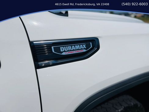 Used 2021 GMC Sierra 1500 AT4 w/ AT4 Value Package AWD/4WD image 9