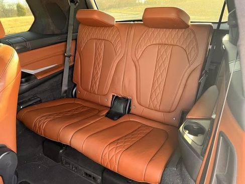 Used 2023 BMW X7 xDrive40i w/ Executive Package image 30