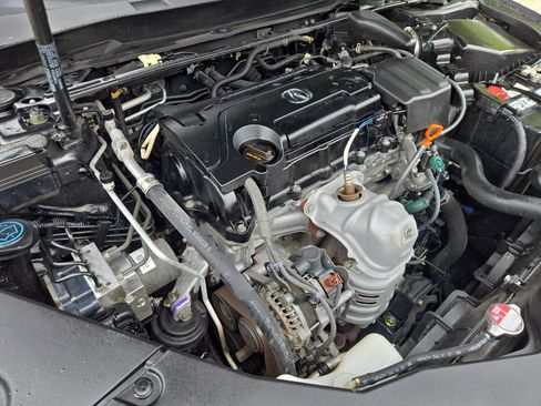 Used 2015 Acura TLX FWD image 12