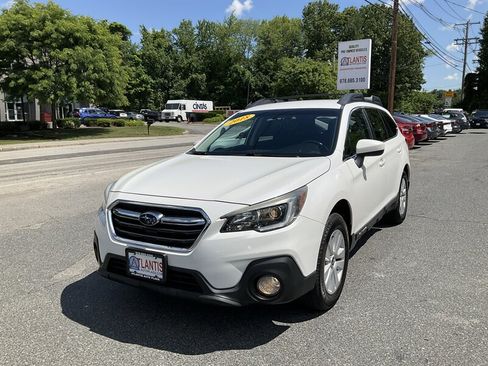 Used 2018 Subaru Outback 2.5i Premium AWD/4WD image 1