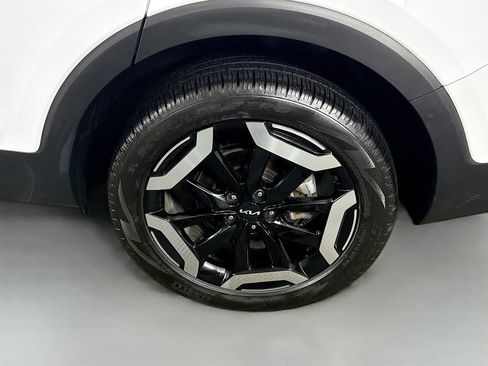 Used 2023 Kia Telluride EX w/ EX Captain's Chair Package image 39