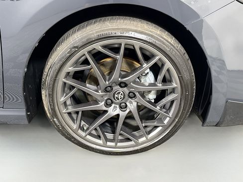 Used 2025 Toyota Camry SE w/ Convenience Package image 32