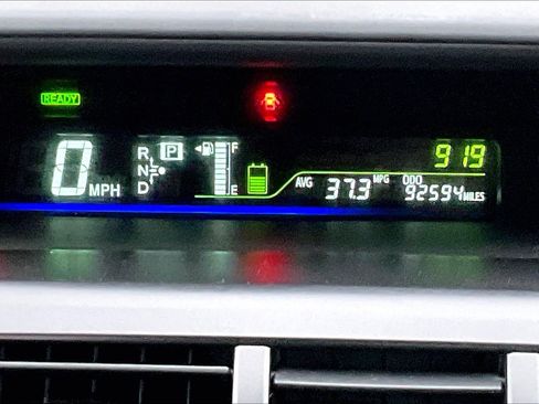 Used 2014 Toyota Prius V Two image 12