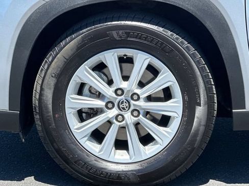 Certified 2025 Toyota Grand Highlander FWD image 31