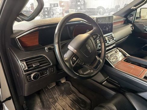 Used 2020 Lincoln Navigator Reserve w/ Equipment Group 208A image 8