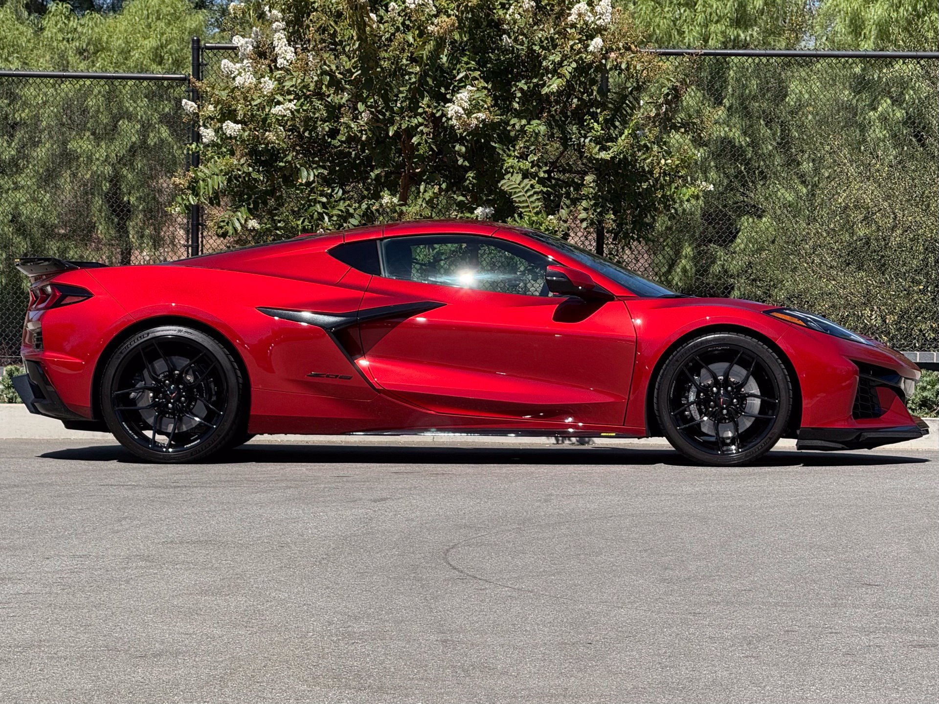 Used 2026 Chevrolet Corvette Z06 w/ Battery Protection Package RWD image 8