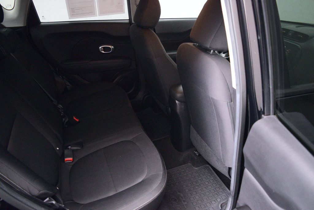 Used 2015 Kia Soul FWD image 15