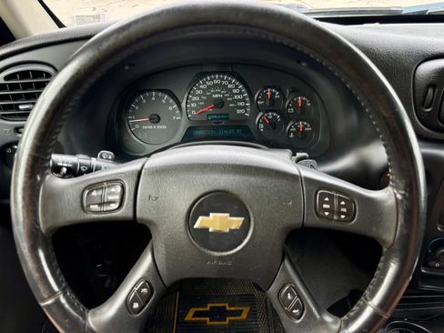Used 2005 Chevrolet TrailBlazer LT w/ Luxury Package AWD/4WD image 22