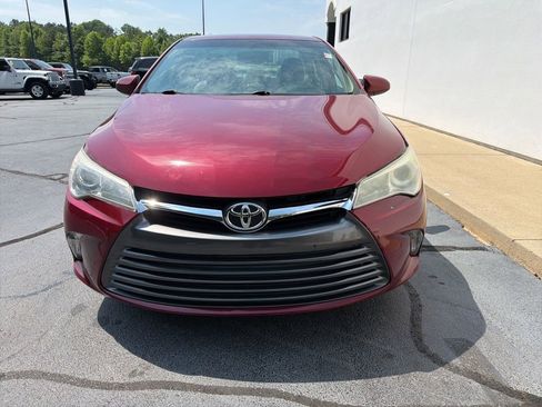 Used 2015 Toyota Camry LE FWD image 4