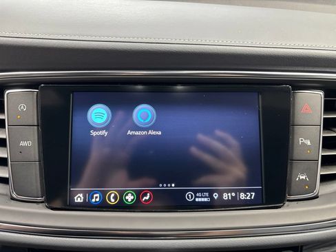 Used 2023 Buick Enclave Essence AWD/4WD image 19