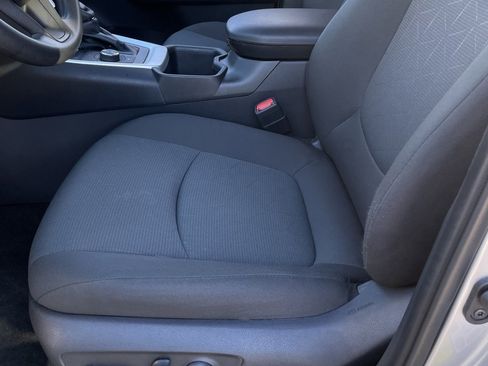 Used 2025 Toyota RAV4 XLE image 22