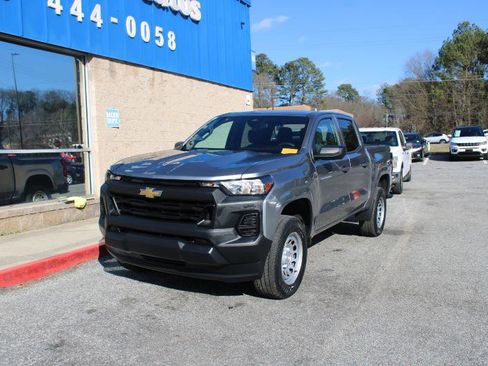 Used 2023 Chevrolet Colorado W/T image 3