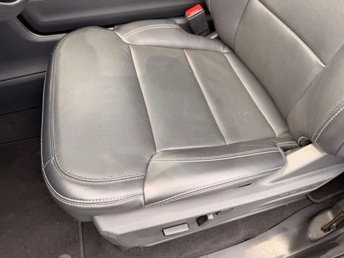 Used 2025 Ford Expedition Platinum AWD/4WD image 25